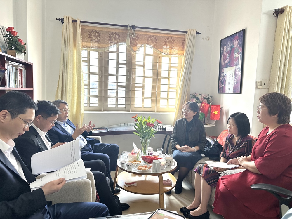 与越南芝文化股份公司座谈
